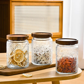 BPA-free Adodeen lid keeps contents secure and fresh