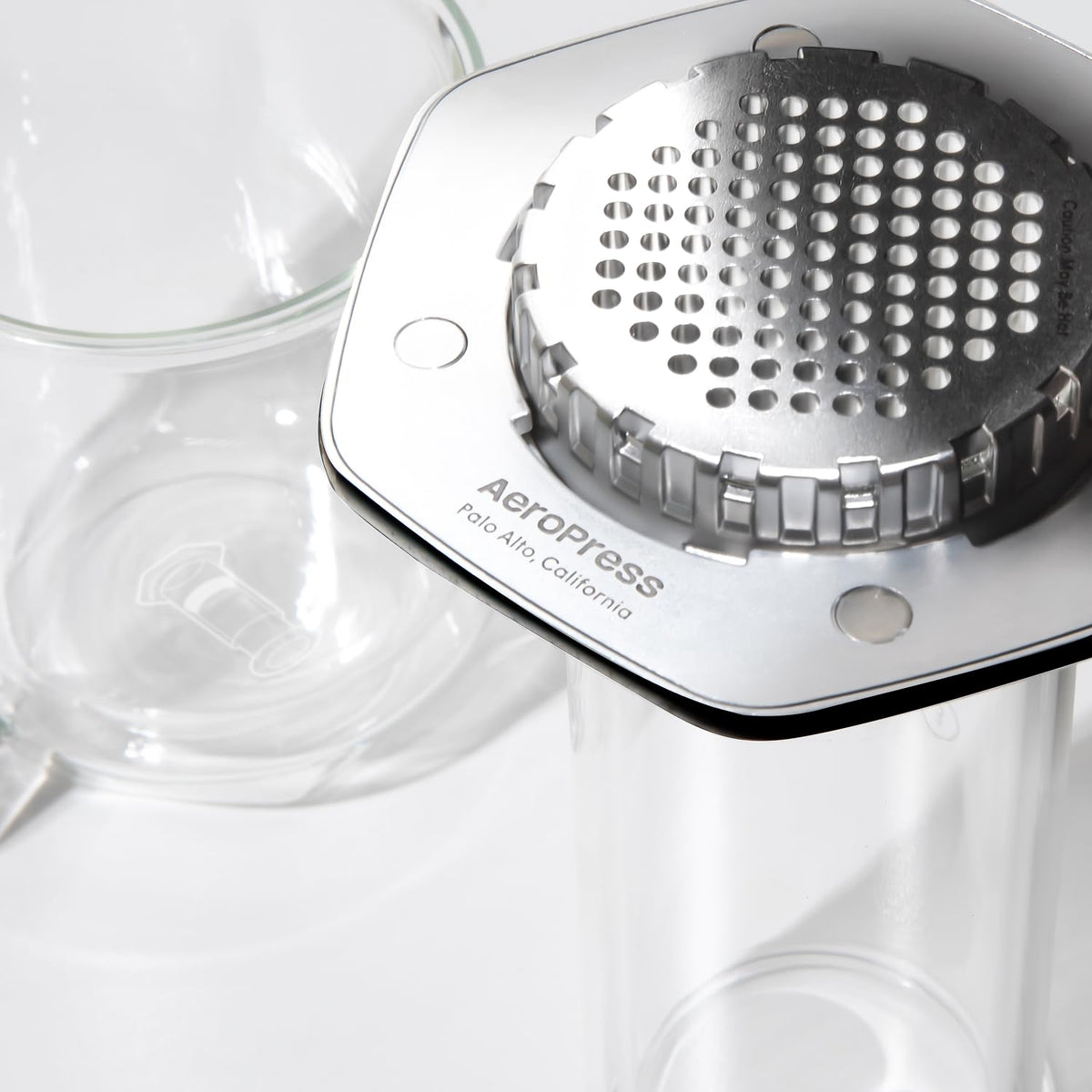 AeroPress Premium scoop and stirrer provide precise measurement