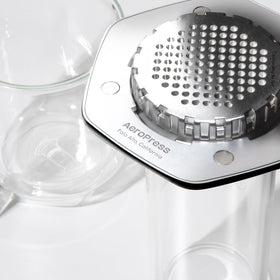 AeroPress Premium scoop and stirrer provide precise measurement