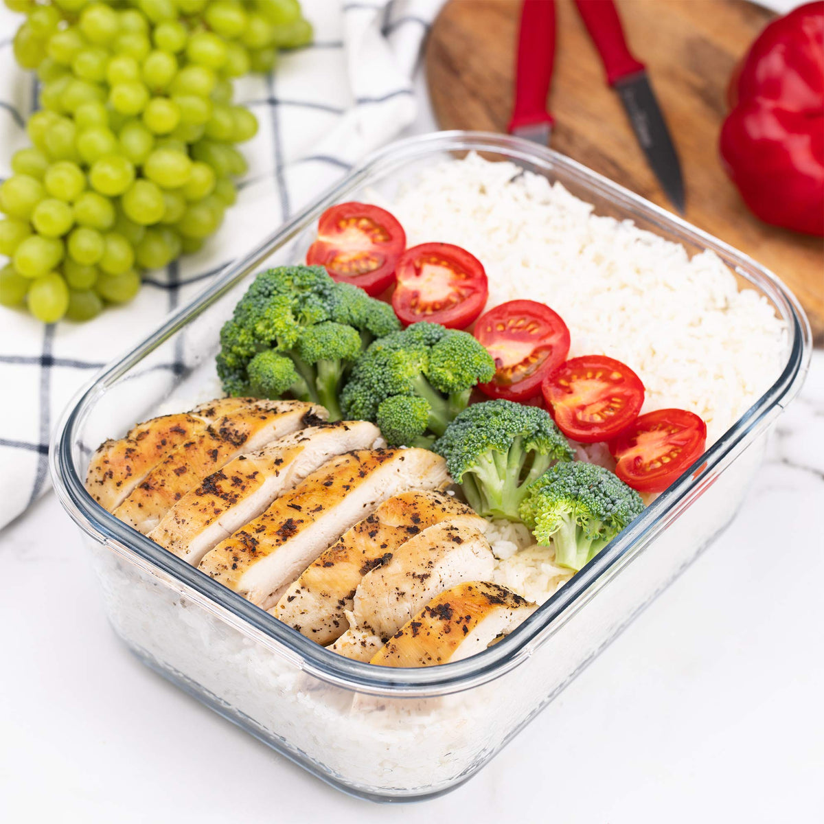 AGTRADE fridge-to-table storage for organized family meals.