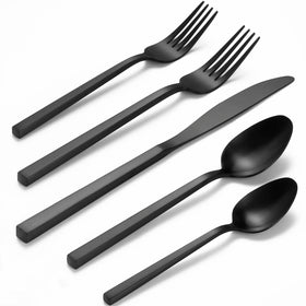 Alata Cube Black dinner knife showcases forged durability for everyday meals.