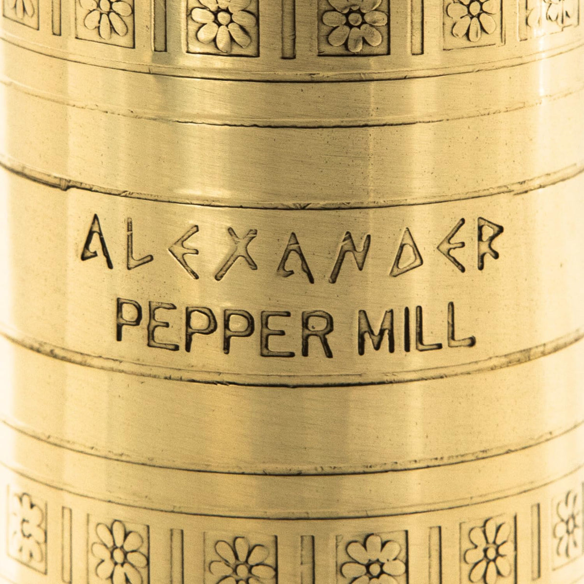 Alexander Home Steel grinding mechanism close-up showing consistent grind size.
