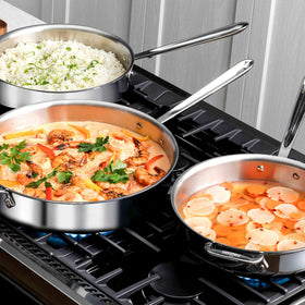 All-Clad D3 Tri-Ply wide surface area allows generous batches and even searing.