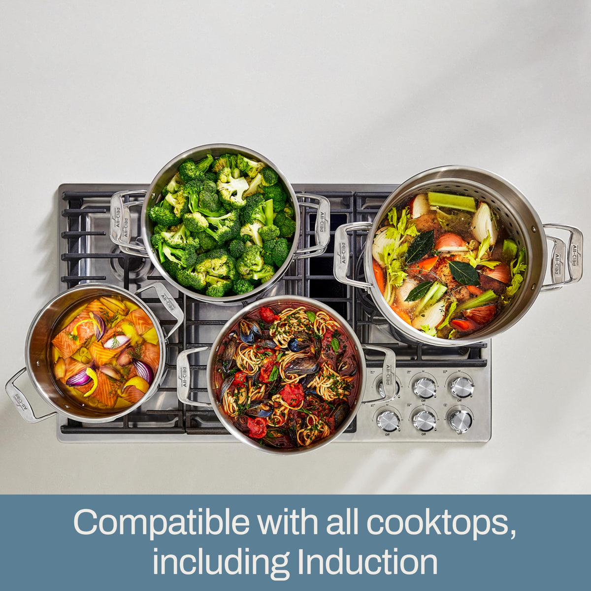 All-Clad Simply Strain extra-wide handles provide secure grip during lifting.