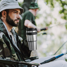 ALOUFEA insulated mug in Indigo Black makes a stylish gift