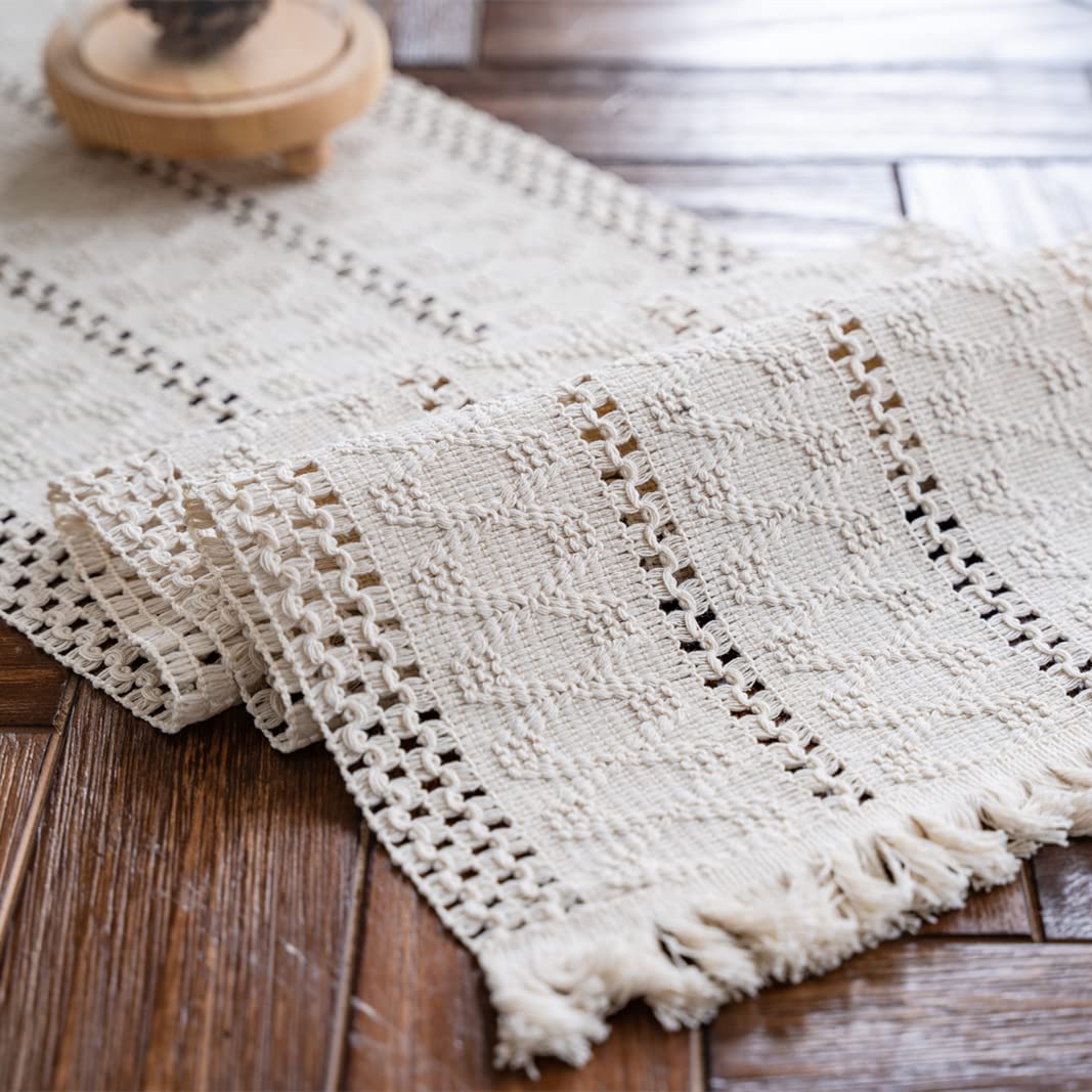 Alynsehom macrame table runner with tassels on dining table for boho ambience.