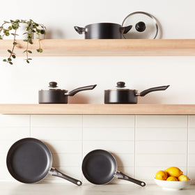 Amazon Basics nonstick soft-touch handles ensure comfortable, cool-to-touch grip