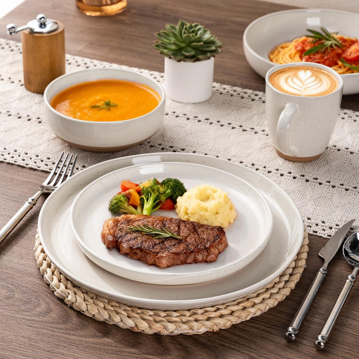 AmorArc scratch-resistant glaze resists chips from daily use.