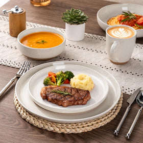 AmorArc scratch-resistant glaze resists chips from daily use.