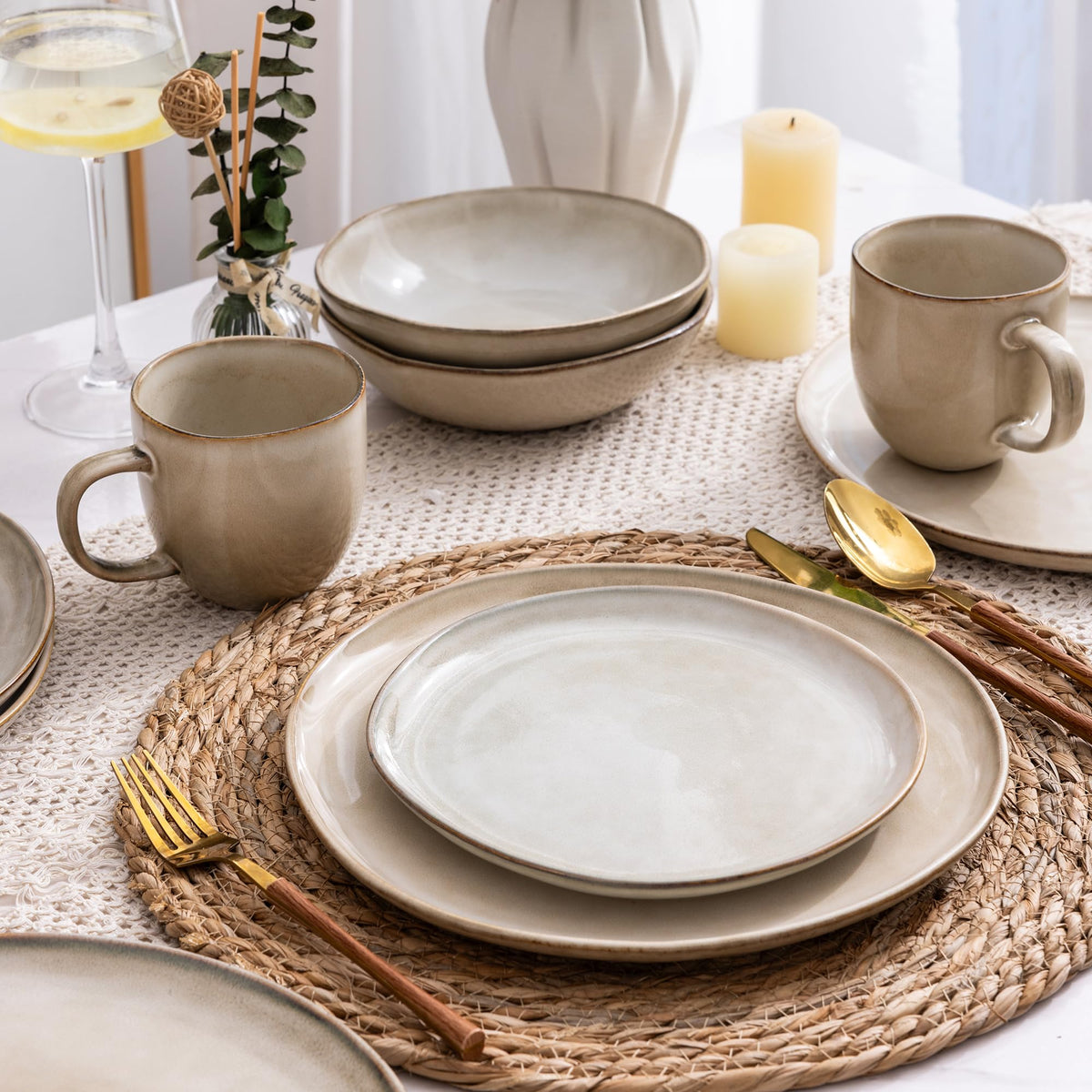 AmorArc stackable dinnerware demonstrates space-saving storage.