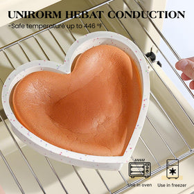 Flexible silicone resists warping for easy removal