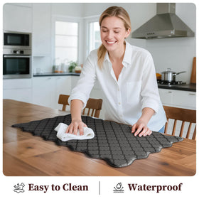 Arenarug easy-clean design wipes quickly with a damp cloth.
