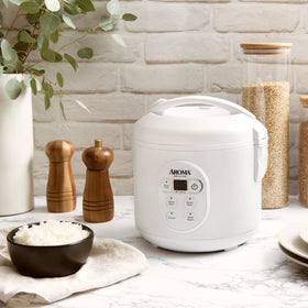 AROMA ARC-914D compact size fits small kitchens and countertops