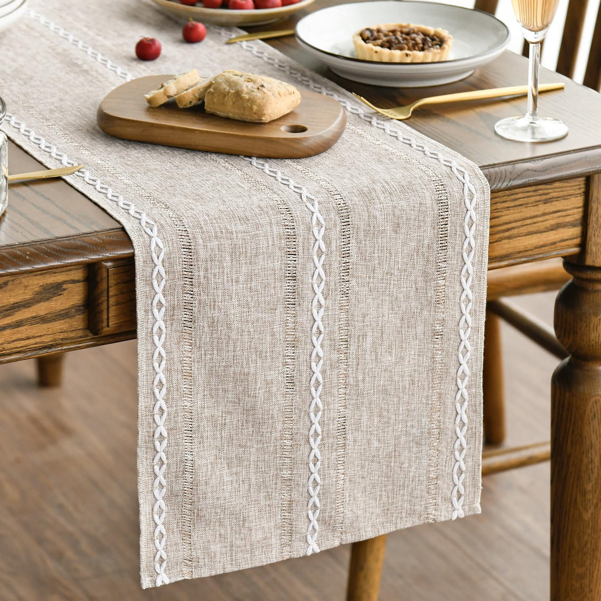 Artoid Mode brown rustic table runner with embroidery for festive tables