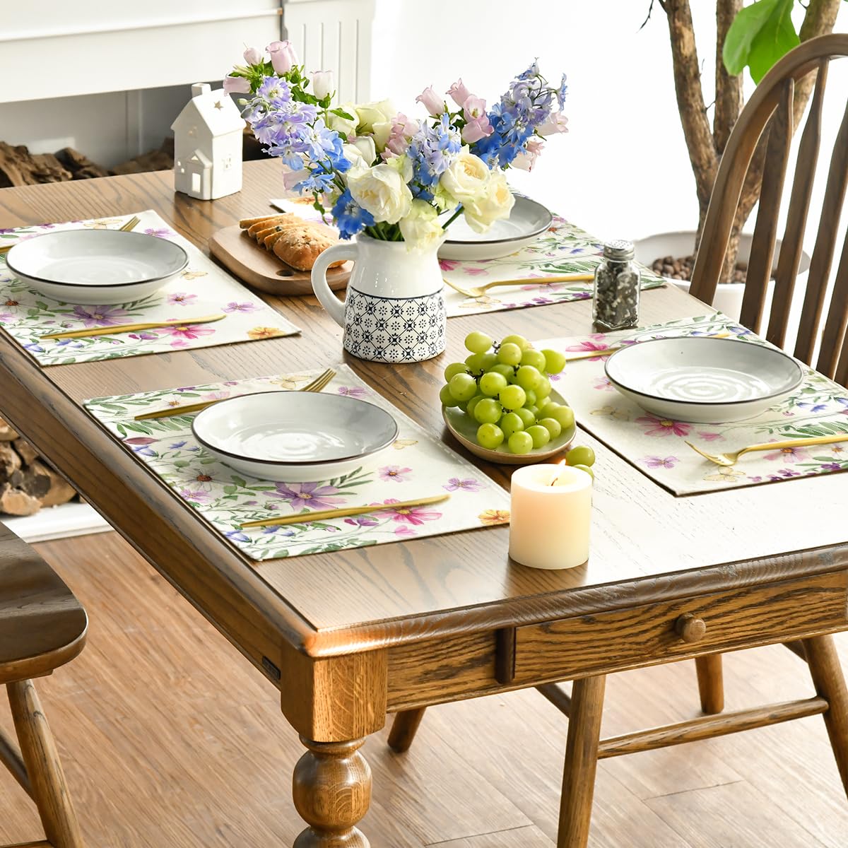 Artoid Mode Floral Butterfly placemats are machine washable and colorfast.