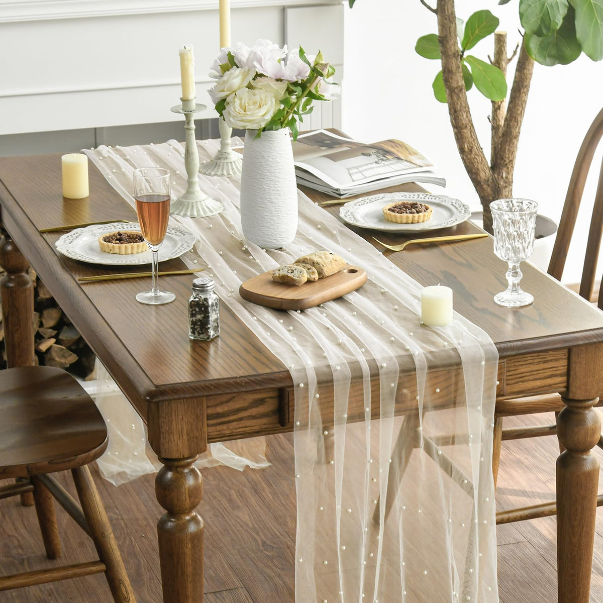 Artoid Mode seasonal sheer table runner creates airy wedding ambiance