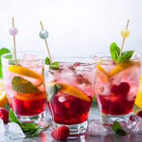 ATZNZIK gold-ball end skewers highlight olives, fruit, and garnishes with stylish ease.