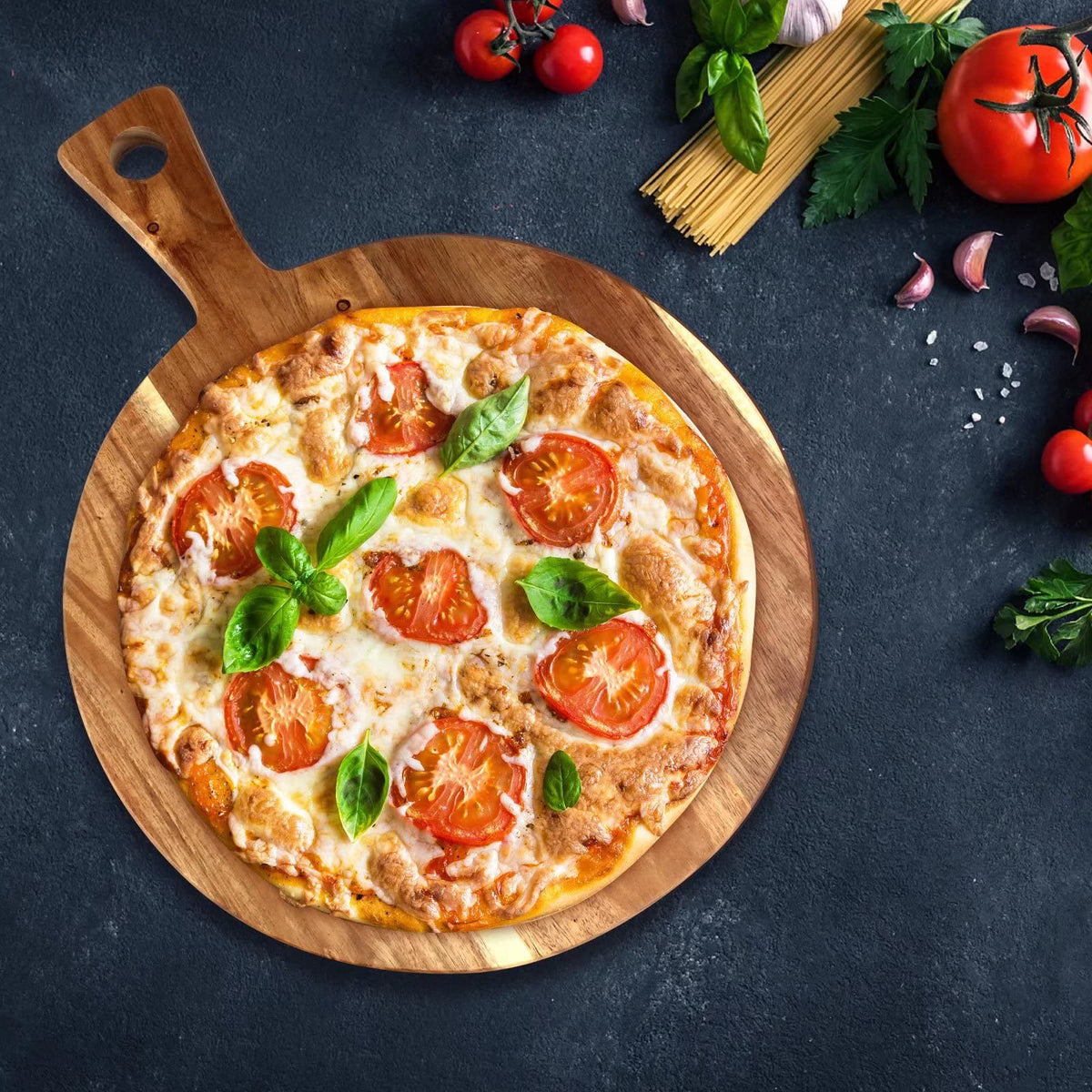 Ayiaren 16-inch acacia cutting board ideal for pizza prep