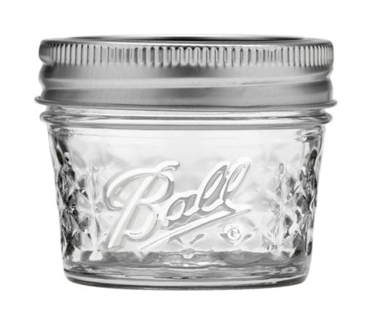 Ball wide-mouth quilted crystal jar lid close-up showing secure Regular Mouth fit