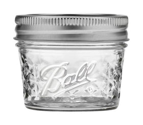 Ball wide-mouth quilted crystal jar lid close-up showing secure Regular Mouth fit