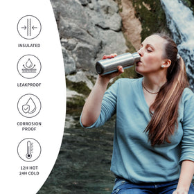 Bambaw paint-free bottle highlights scratch resistance and durability.