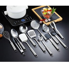 Berglander pasta server with tines for firm, even pasta portions.