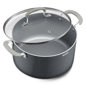 BEZIA 10-quart stock pot with lid, ideal for roasts and large soups.