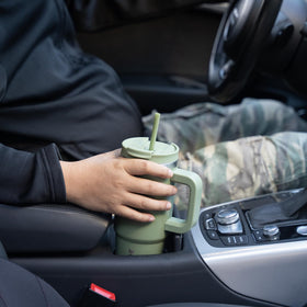 BJPKPK two reusable straws reduce waste during daily hydration.