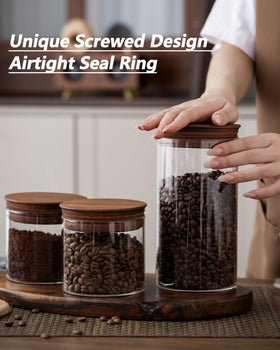 BOILMERIT wooden scoop included for easy dosing of coffee.