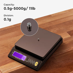 Bonvoisin baking scale shows 11 lb capacity for heavy bowls and large batches.