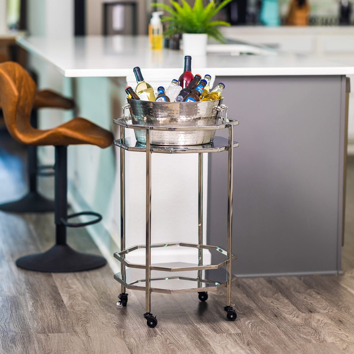 BREKX rust-resistant design resists corrosion during summer gatherings.