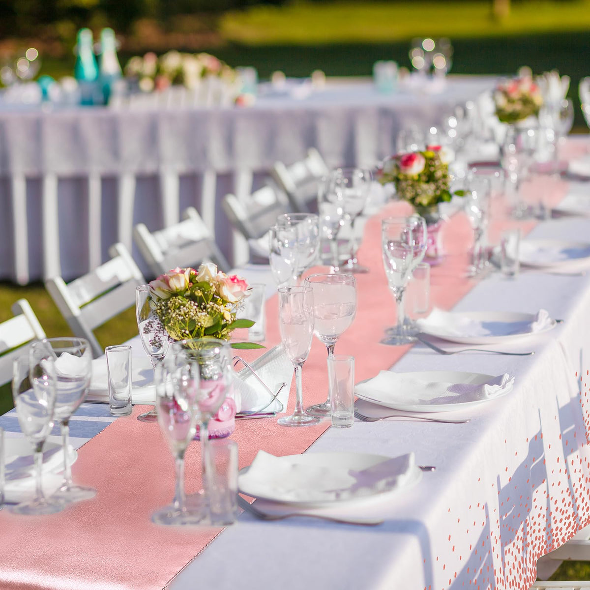 Breling wedding decor ideas with coordinating tablecloths and runners