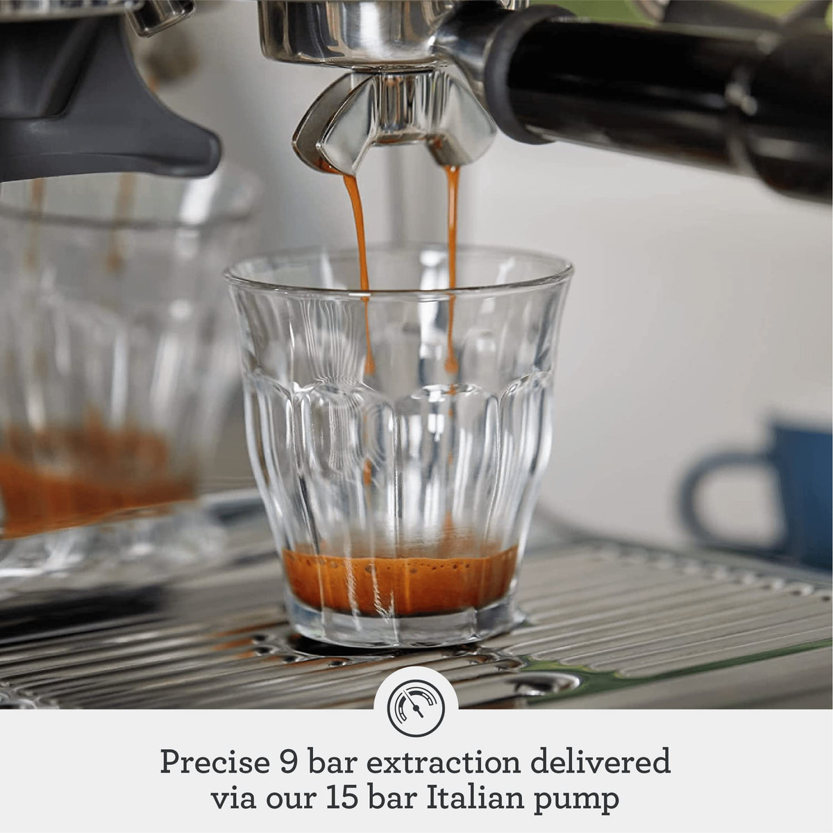 Breville Barista Express BES870BTR steam wand microfoam for latte art.