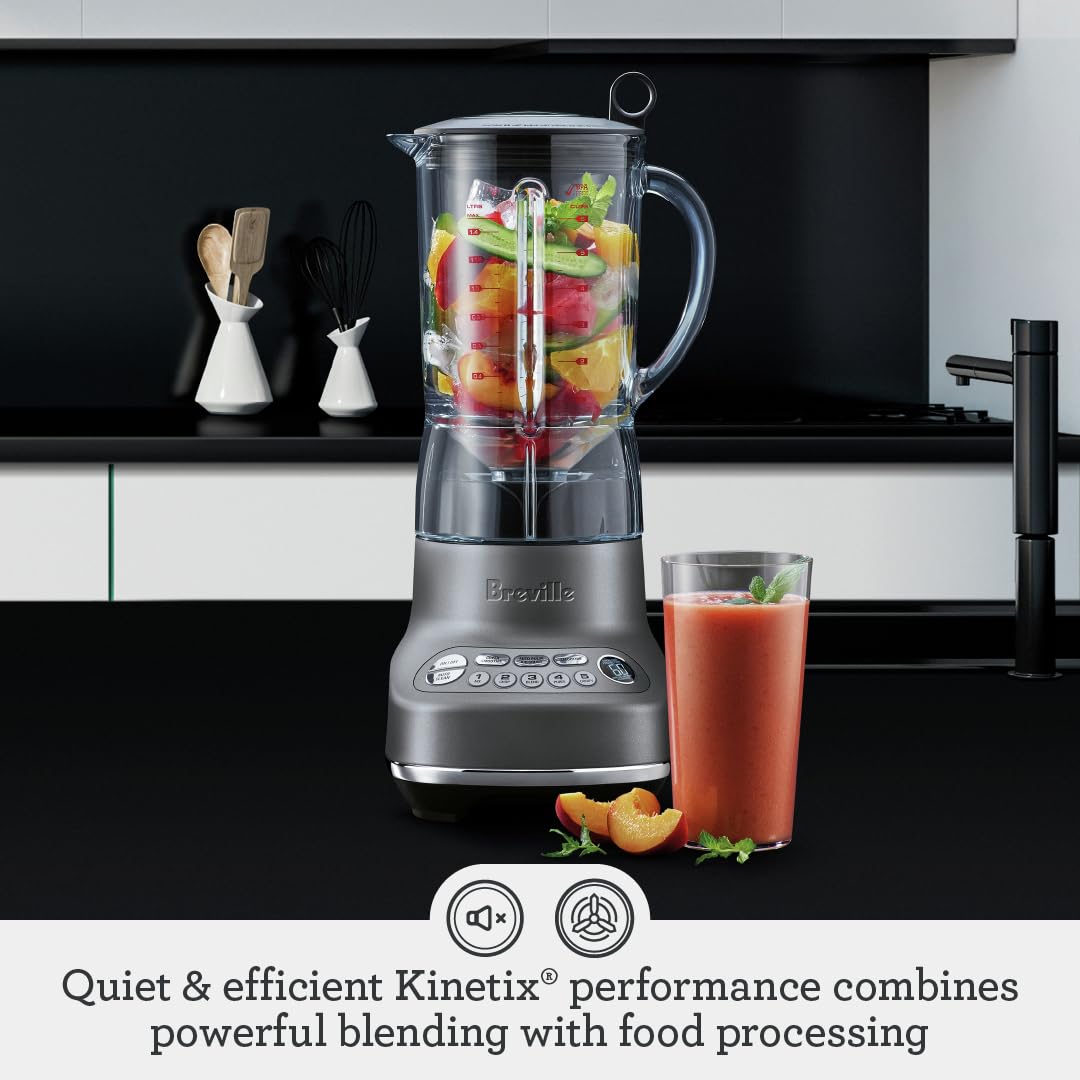 Breville BBL620SIL 50 oz Tritan jug enables smooth blending and easy pouring.