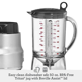 Assist Lid with ring pull keeps the lid secure and easy to remove.