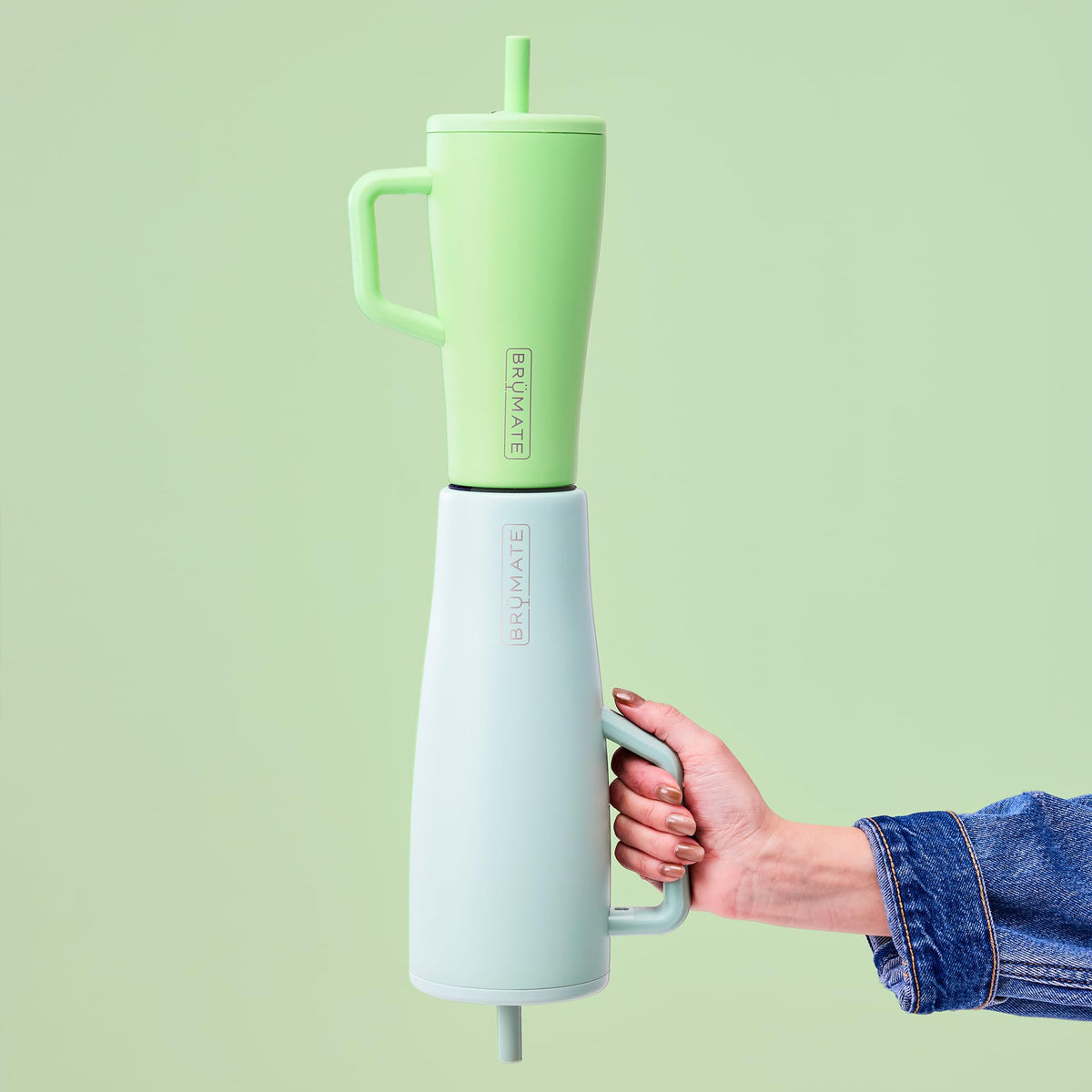 BrüMate Era 20 oz cup-holder friendly base fits standard car cups.
