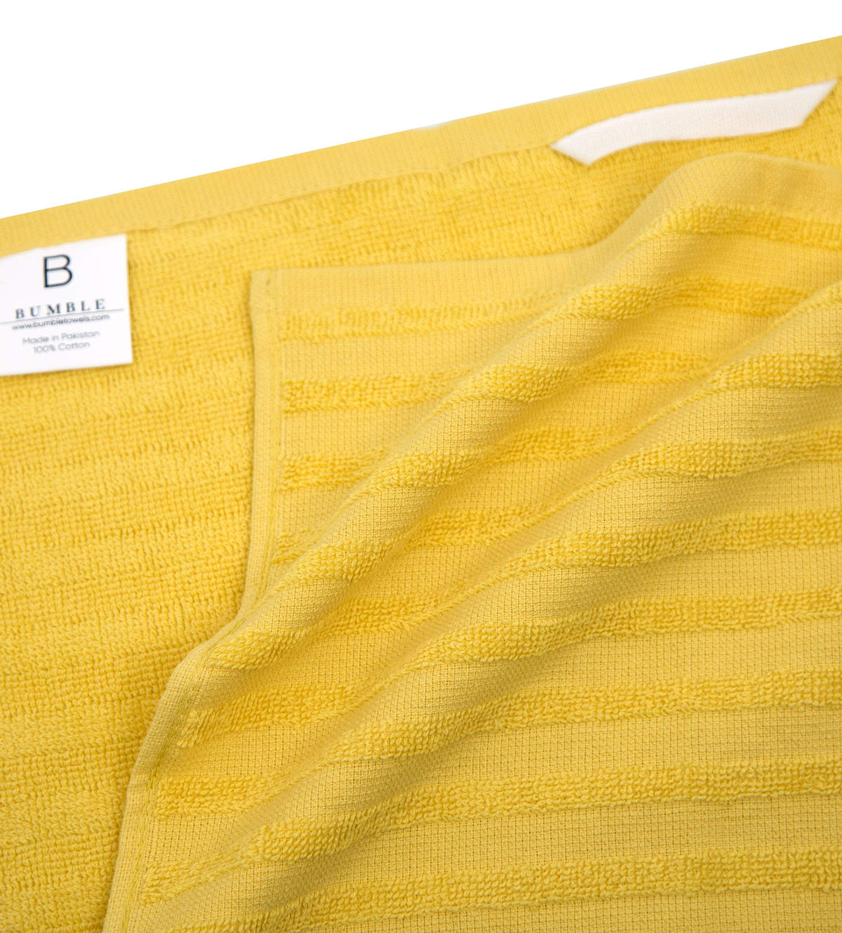 Bumble Towels includes a stylish tote bag for gifting or storage.
