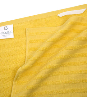 Bumble Towels includes a stylish tote bag for gifting or storage.