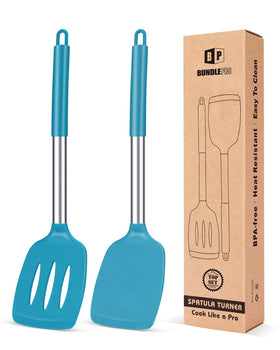 Bundlepro silicone solid Turner in blue, ideal for flipping eggs and pancakes
