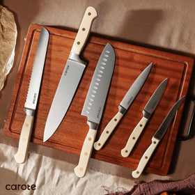 CAROTE 7-inch santoku knife is ideal for slicing and dicing.