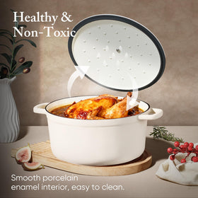 CAROTE dutch oven heat conduction with porcelain enamel delivers even heat for consistent searing.