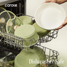 CAROTE easy-clean surface helps food release and wipe clean
