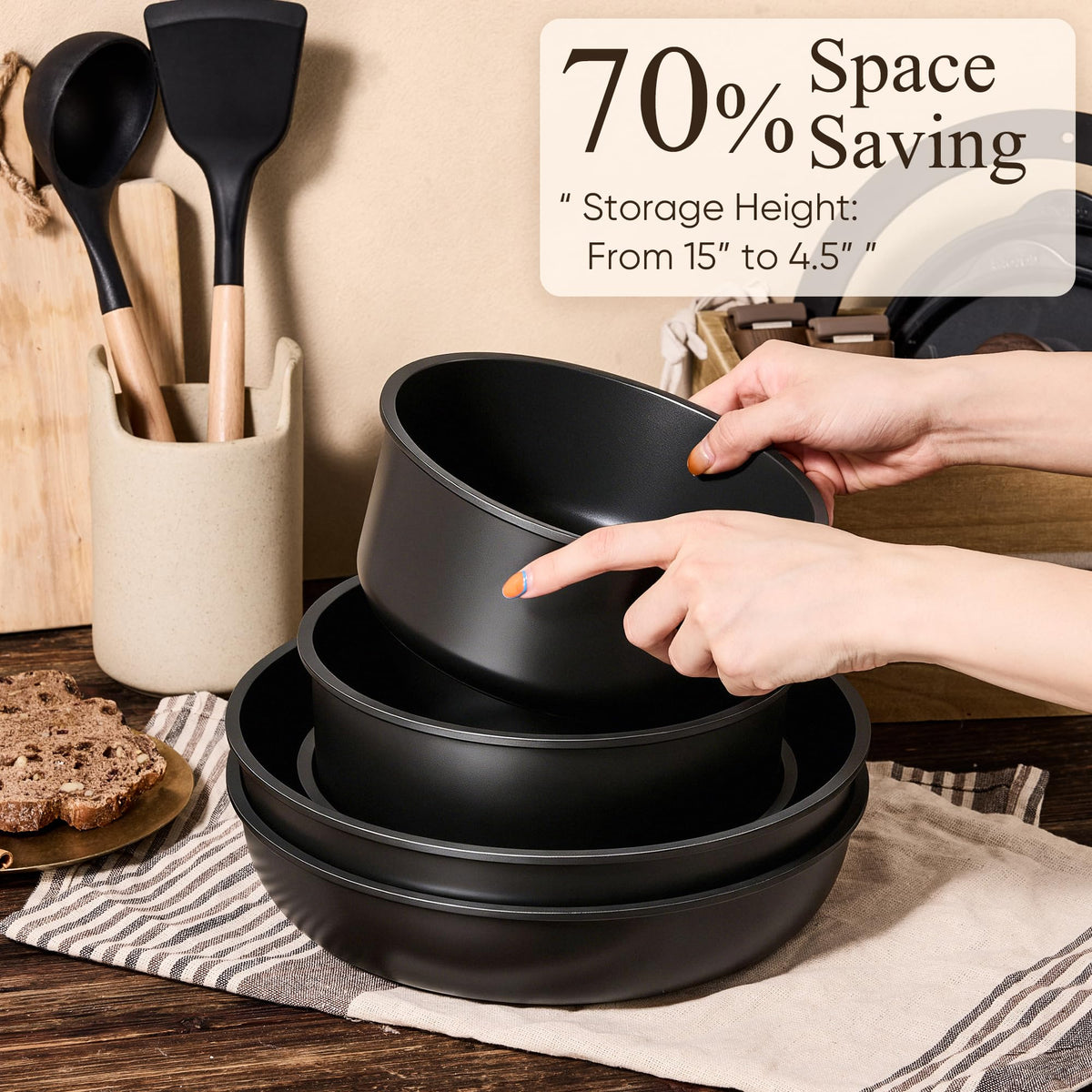CAROTE removable handle enables easy oven or grill transitions during cooking.