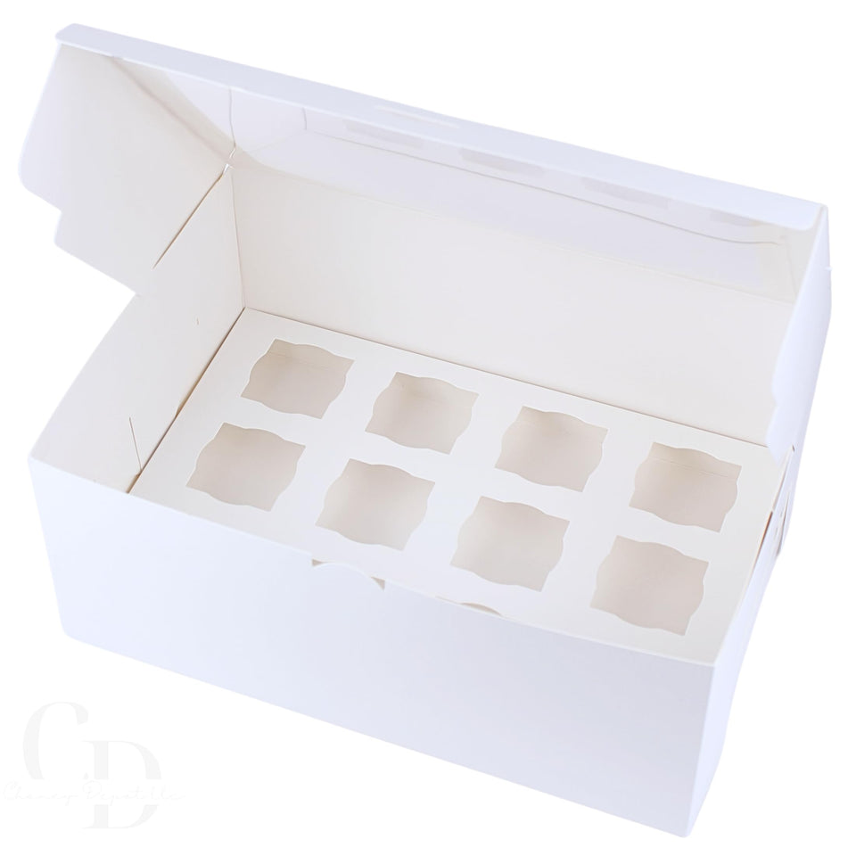 Chaney Depot Dessert Shooter Box with twelve cups, ideal for secure catering transport.