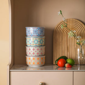 Chubacoo porcelain food storage bowl resists temperature changes