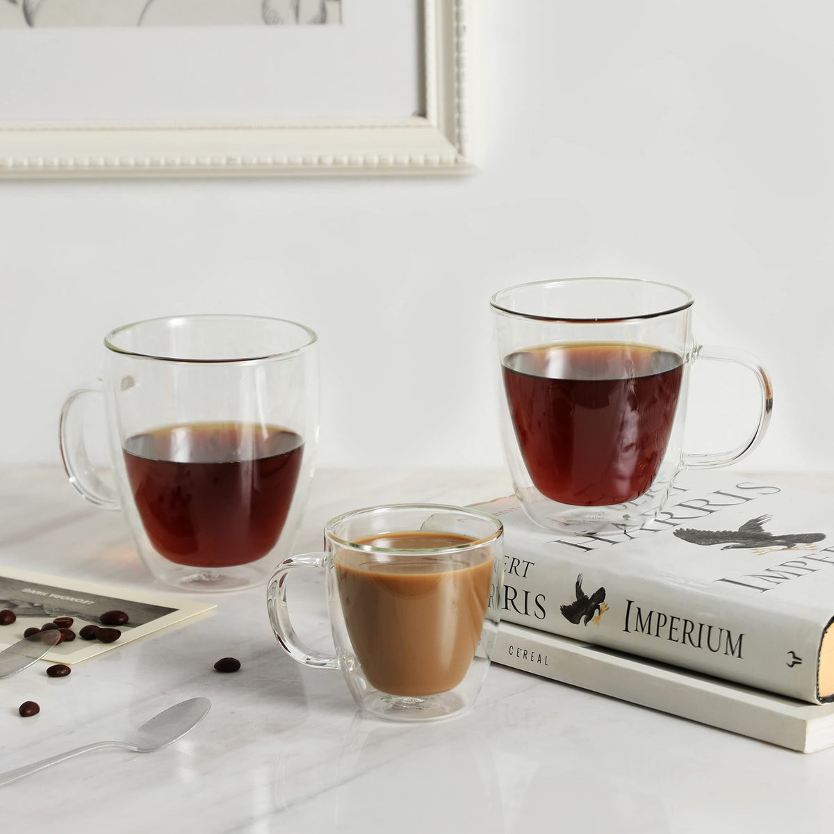 CNGLASS dishwasher- and microwave-safe mug for easy cleaning and reheating.