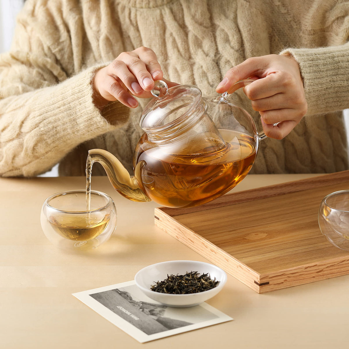 CNGLASS dishwasher top-rack and microwave-safe teapot in daily use