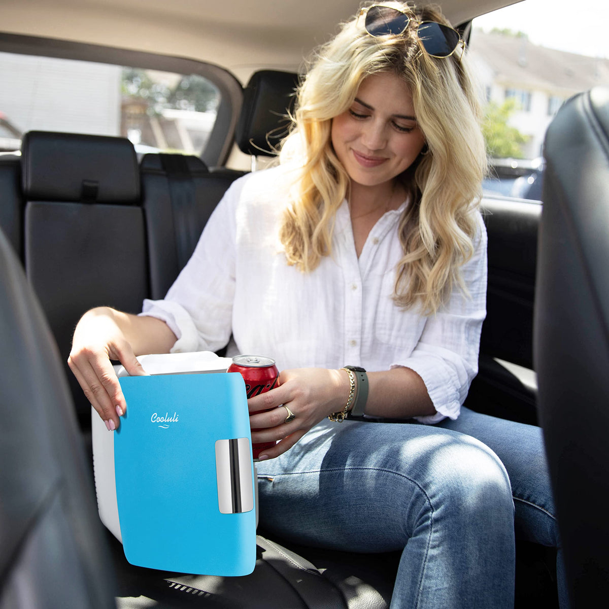 Cooluli 4L warming feature keeps lunch warm during busy days.
