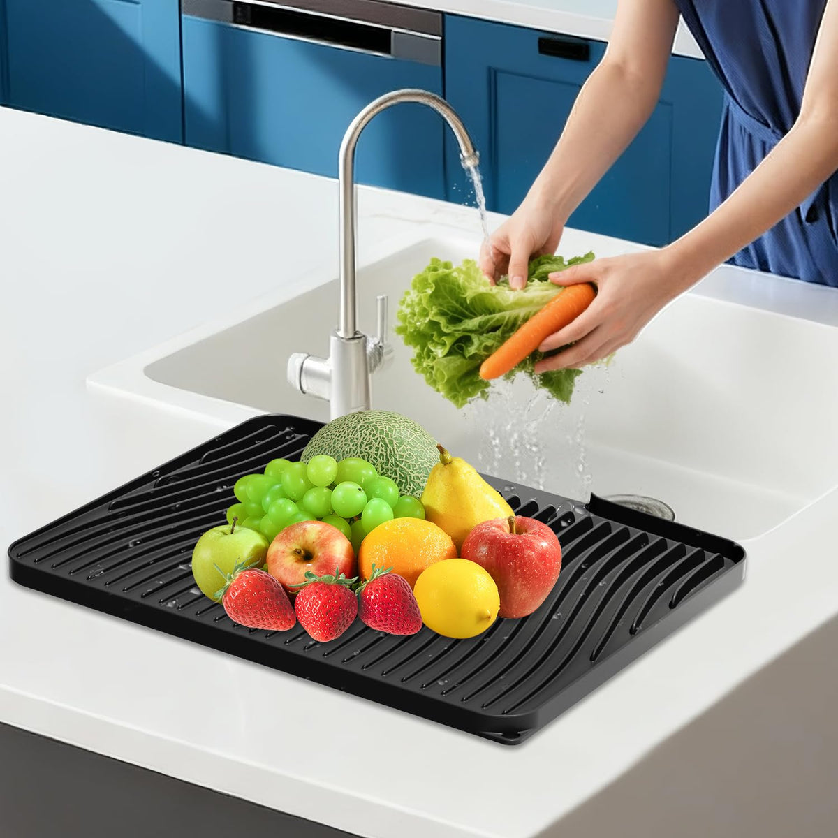 COPLIB silicone mat cleans easily and folds for compact storage.