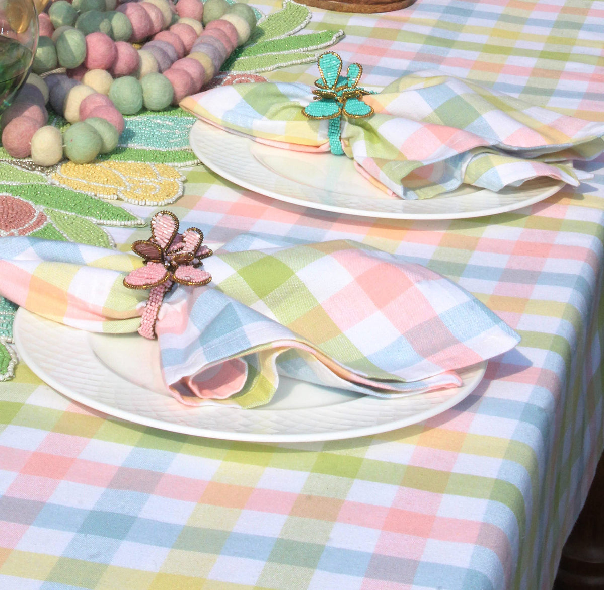 Cotton Craft Countryside Classic mitered corners detail on gingham tablecloth